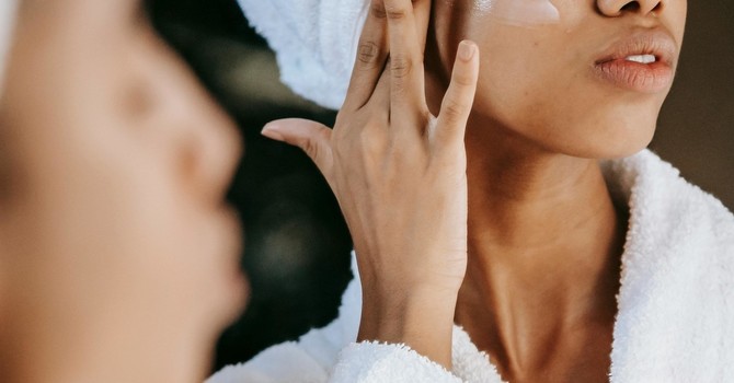  DIY Aesthetics: The Pros and Cons of At-Home Beauty Treatments